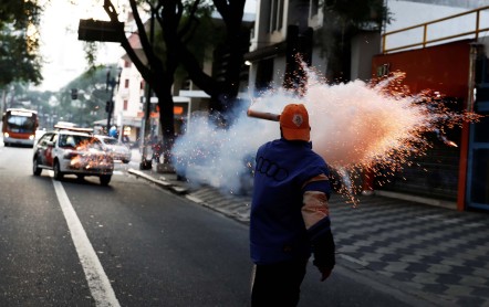 Barricadas y paros sectoriales en varias ciudades brasileñas