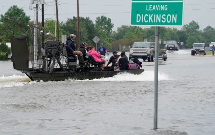 Inundaciones sin precedentes en la ciudad de Houston por tormenta Harvey