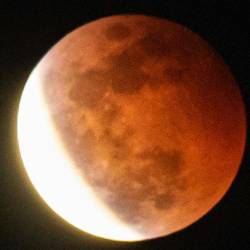 28 de agosto: Eclipse lunar cierra la temporada