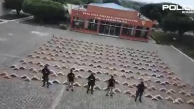 Sobrevuelo en Manab&iacute; detecta m&aacute;s de 4,6 toneladas de coca&iacute;na que ten&iacute;an como destino EE.UU.