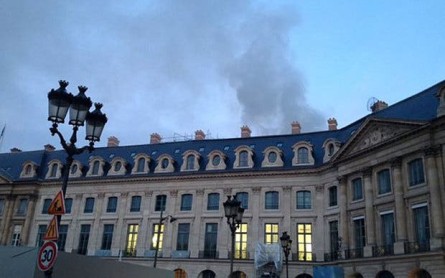 Famoso Hotel Ritz de parís sufre un incendio