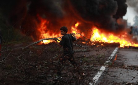 Barricadas y paros sectoriales en varias ciudades brasileñas