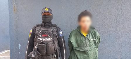 15 minutos después de un crimen en Guayaquil, sicarios atacaron a policía; uno de los presuntos autores fue aprehendido