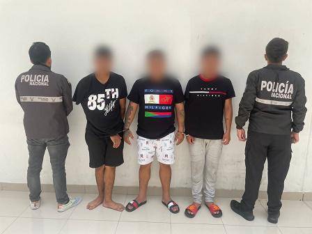 Miembros de Los Tiguerones son capturados tras operativo en Guayaquil: tenían prendas policiales en su poder