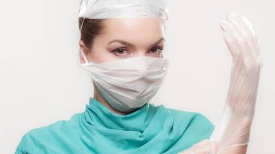 Proh&iacute;ben ejercer a una m&eacute;dico por su &amp;quot;estilo vestimentario&amp;quot;