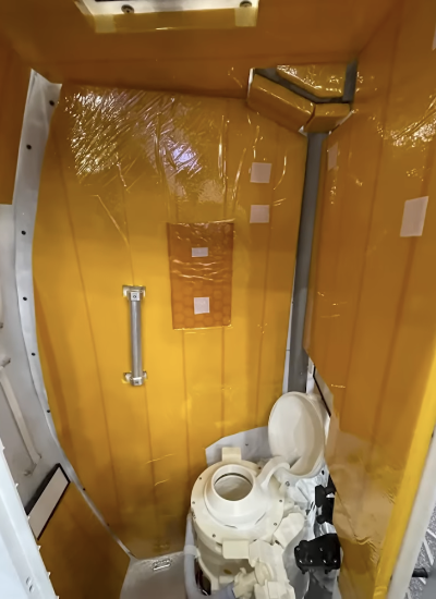 Así luce el baño de Artemis II.