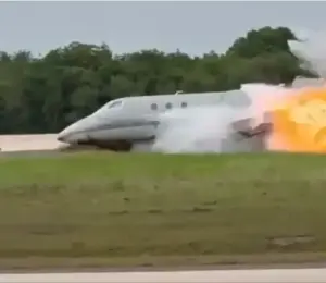 Autoridades investigan las causas del accidente de esta esta aeronave modelo Gulfstream G200.