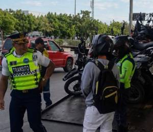 Operativo de Control en la Av. Narcisa de Jesús en Guayaquil retuvo 32 motocicletas por infracciones.