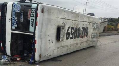 Un accidente de tr&aacute;nsito en Guayaquil deja dos heridos