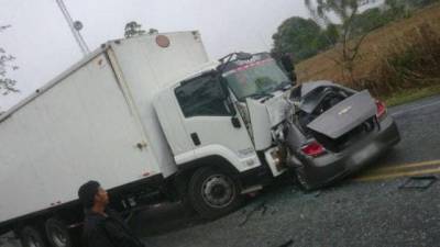 Accidente de tr&aacute;nsito en v&iacute;a Balzar-El Empalme provoca 5 muertos