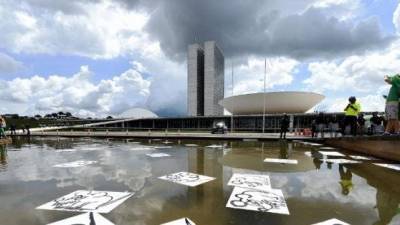Operación Lava Jato obliga a suspender obras en seis países de Latinoamérica Operación Lava Jato obliga a suspender obras en seis países de Latinoamérica