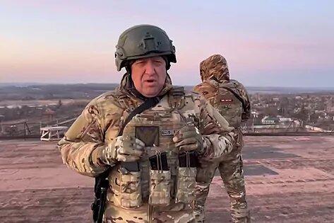 $!El jefe del grupo paramilitar Wagner, Yevgueni Prigozhin, afirmó este sábado que tomó el cuartel general del ejército ruso en Rostov (sur) sin tener que disparar, y dijo que contaba con el apoyo de la población.