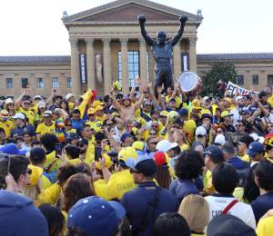 Cientos de hinchas ecuatorianos se congregaron en el tradicional banderazo de apoyo a la Selección Ecuatoriana de Fútbol, que participa en el Mundial de Estados Unidos 2026, en la ciudad de Filadelfia, estado de Pensilvania.