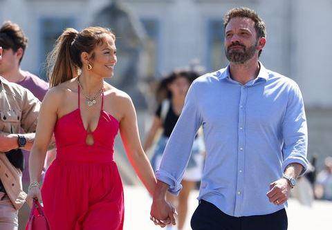 Ben Affleck luce agotado en plena luna de miel con Jennifer López