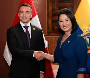 El presidente Daniel Noboa junto a su homóloga de Perú, Keiko Fujimori.