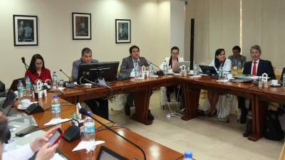 Gabinete de Gobierno analiza traer profesores voluntarios Gabinete de Gobierno analiza traer profesores voluntarios