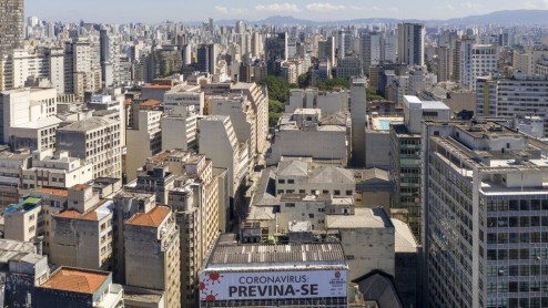 Brasil se encierra, a pesar de la voluntad del presidente Jair Bolsonaro