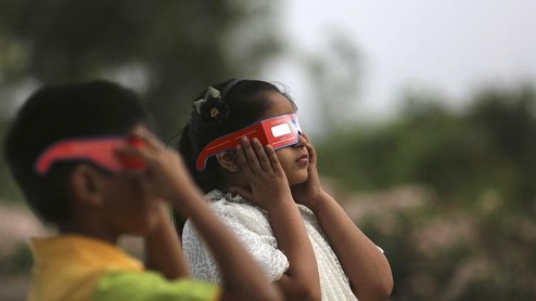Las mejores fotografías del único eclipse total de sol de 2016