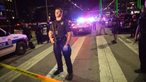 Caos en Dallas por protestas contra policías