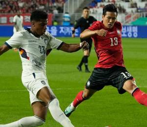 John Mercado enfrentando a Lee Tae-seok en amistoso internacional