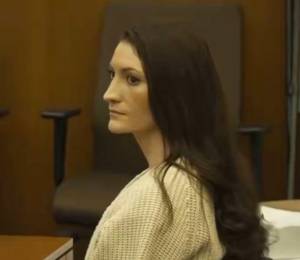 Captura de un video aficionado de Lindsay Clancy durante un juicio.