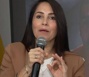 Luisa González es investigada por presunto lavado de activos proveniente de una empresa relacionada con Aquiles Alvarez.