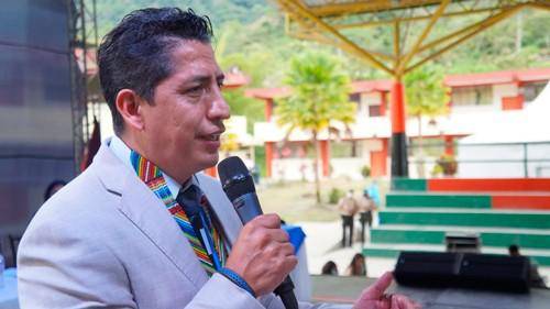 El alcalde de Morona, Franklin Galarza, de CREO, tras ganar la presidencia de la Asociación de Municipalidades del Ecuador, en agosto de 2020.