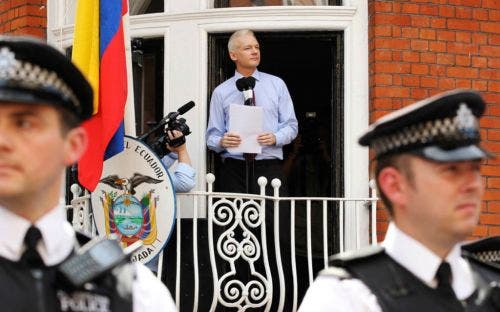 Londres protestará ante Ecuador por dar asilo a Assange