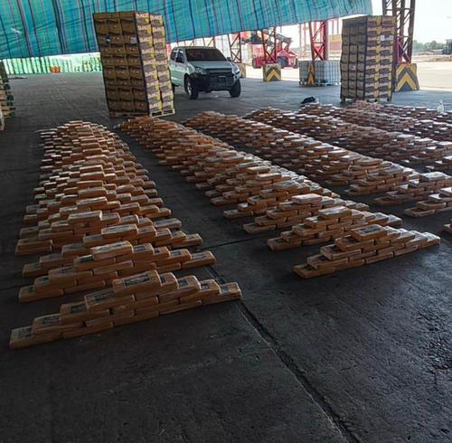 Cargamento de droga incautado en Puerto Bolívar, Machala.