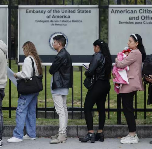 Solicitantes de visa para Estados Unidos.