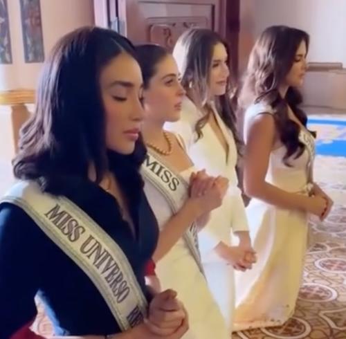 La Miss Universo Fátima Bosch entró de rodillas en una basílica de Costa Rica junto a Mara Topic