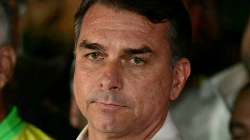 Flávio Bolsonaro huyó a Estados Unidos tras perder las elecciones en Brasil, según Reuters