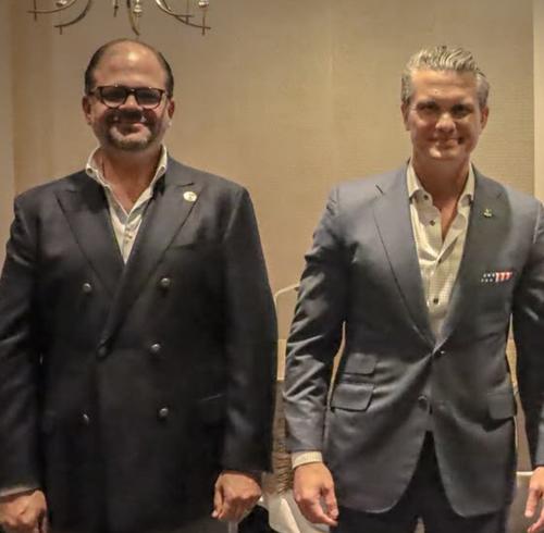 Secretario de Guerra de EE.UU. se reúne con ministros de Ecuador para fortalecer cooperación bilateral