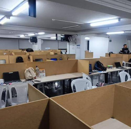 Presunto call center de coerción en el norte de Quito.