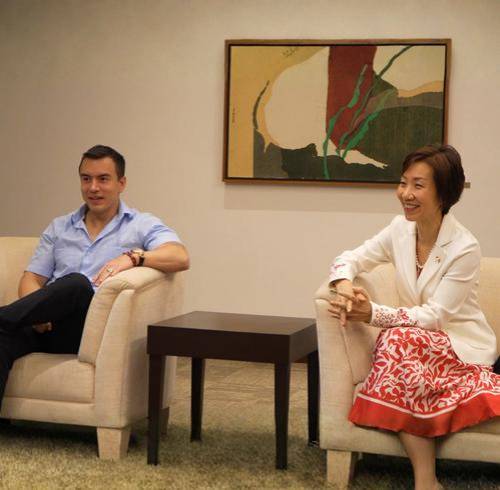 Daniel Noboa y Grace Fu, ministra de Sostenibilidad y Medio Ambiente de Singapur.