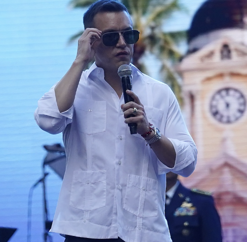 El presidente Daniel Noboa participó de la la sesión solemne de condecoraciones por los 491 años de fundación de Guayaquil.