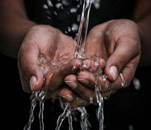 Ecuador convoca a sociedad civil para redactar nueva ley de recursos hídricos