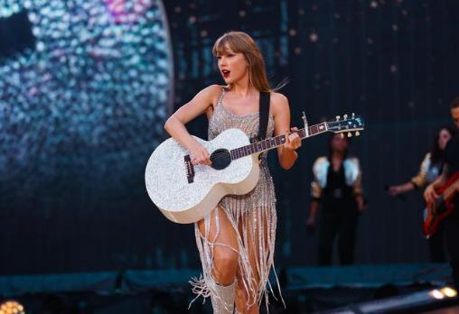 $!Taylor durante su concierto en Pittsburgh, la artista también llegará a Latinoamérica.