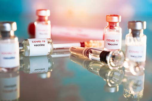 6 personas murieron durante ensayos de la vacuna de Pfizer y BioNTech