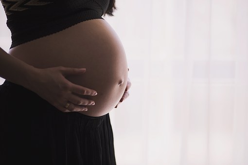 Riesgo de muerte es mayor en jóvenes embarazadas