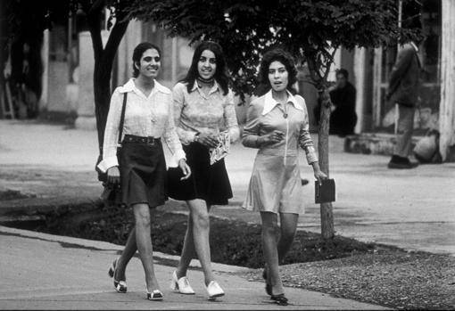 Cómo era la vida y la vestimenta de las mujeres en Afganistán en los años 70