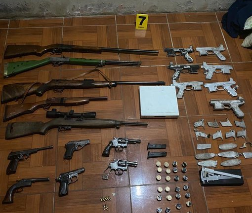 Una casa en El Oro era arsenal y supuesta fábrica de armas