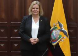 La ministra del Interior de Alemania, Nancy Faeser (I), durante su encuentro con su homóloga ecuatoriana, Mónica Palencia (D).
