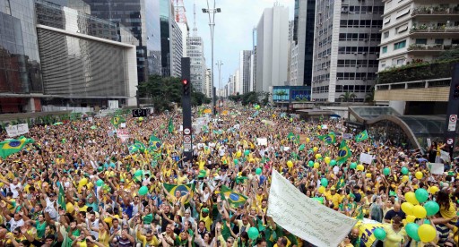 Protesta en Brasil contra Dilma Rousseff