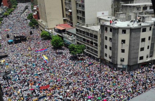 Disturbios en Venezuela en masiva marcha contra Maduro