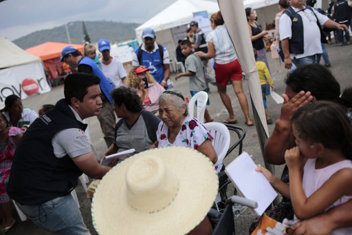 Correa visitará poblados afectados por fuertes réplicas