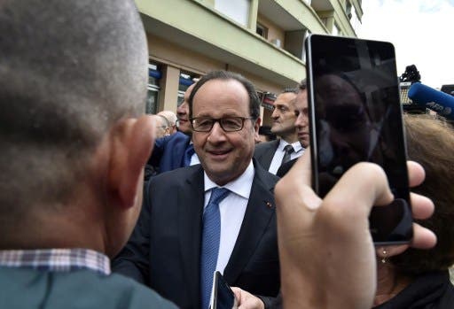 Franceses llevan a redes su movilización en las urnas