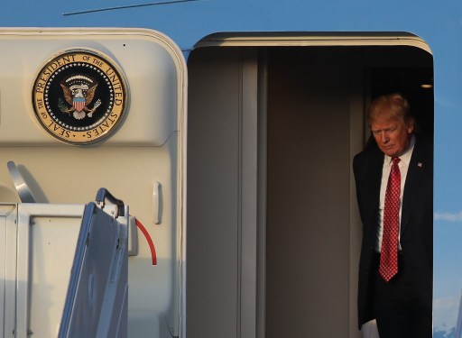 Trump promete reducir costo de muro con México