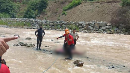 El cadáver de una mujer que salió a encontrarse con el hombre que la embarazó fue hallado en un río de El Oro