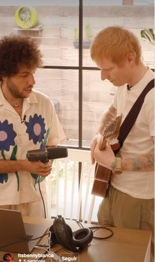 $!Una conversación sobre hábitos de baño desató bromas mientras los artistas disfrutaban haciendo música y dialogando sobre otros temas.